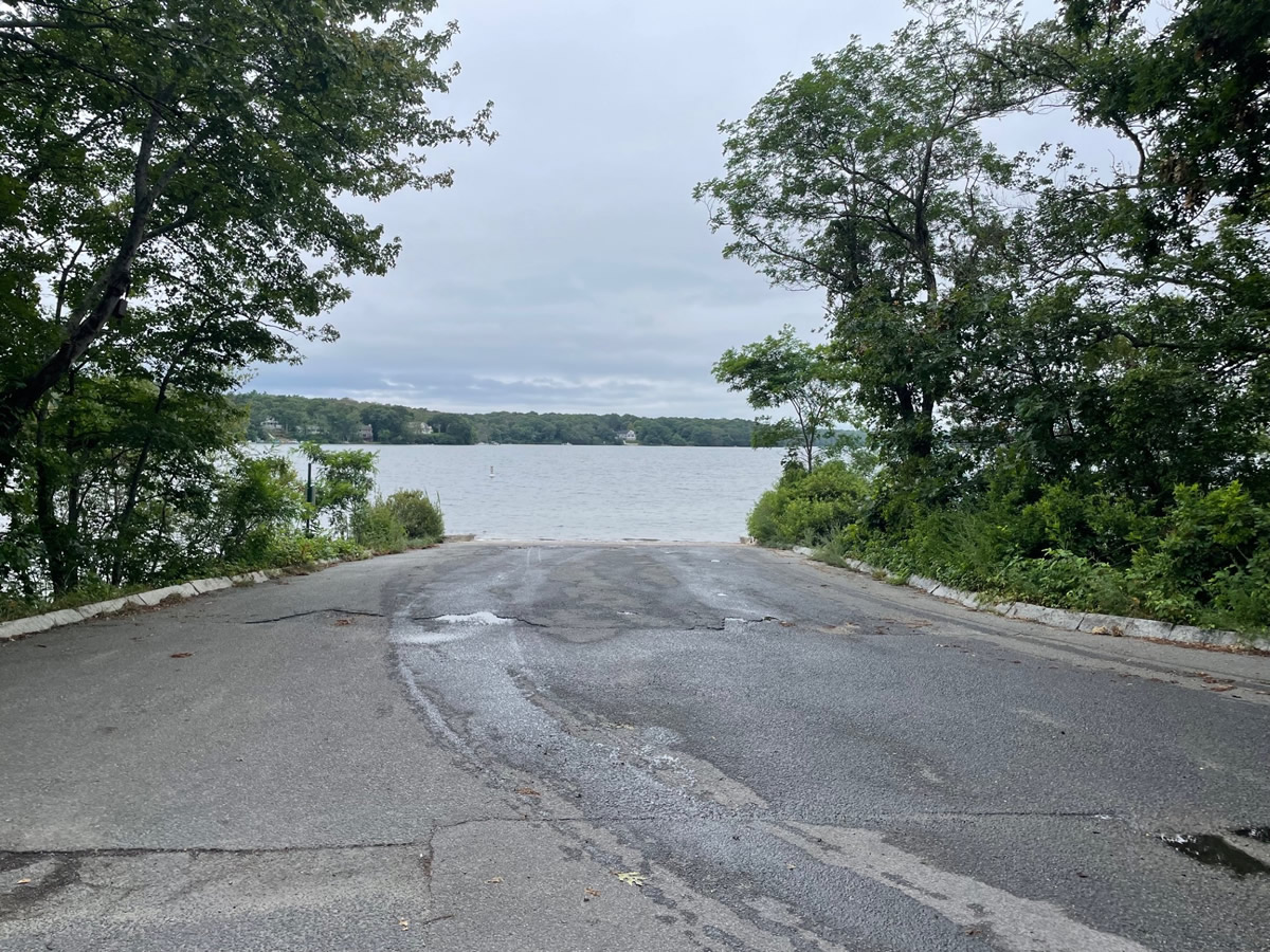 Mashpee-Wakeby Boat Ramp